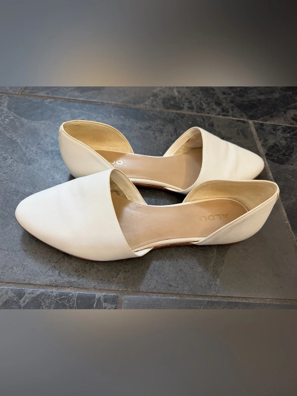 ALDO White Flats - Size 8